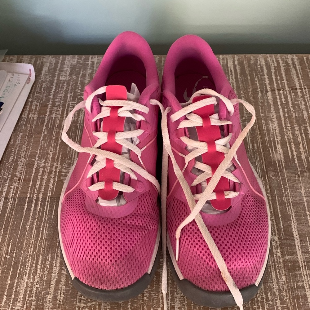 Nike Women’s Golf Shoes. size 9.